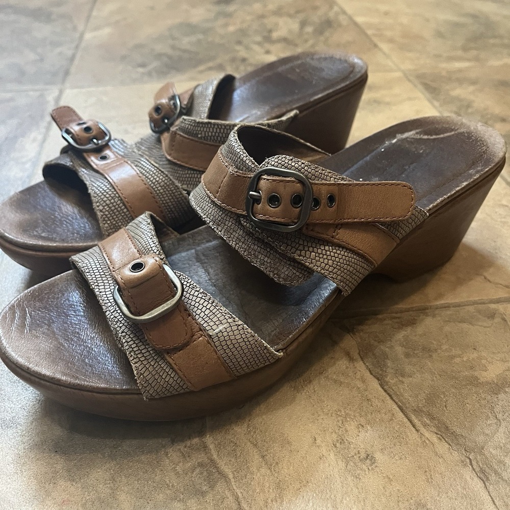 Dansko Women's  Strappy Leather Clogs Size 40